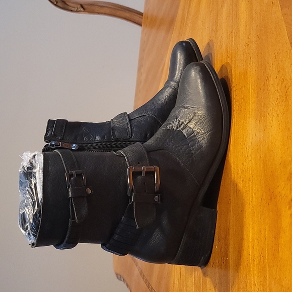 Bootie - Picture 3 of 9